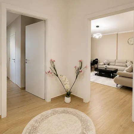 Living Apartment *